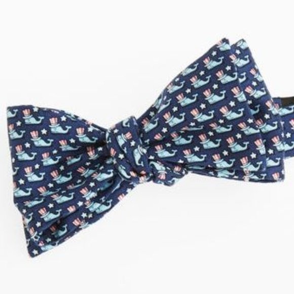 Vineyard Vines Uncle Whale Bow Tie